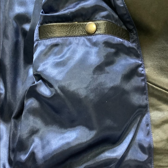 Harley Davidson Women’s Medium Moto Biker Leather Jacket w/ HD Pin - Picture 11 of 15